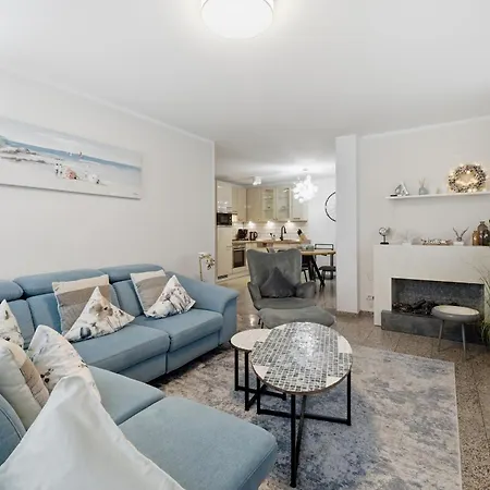 Gorki Park, 15 Apartment