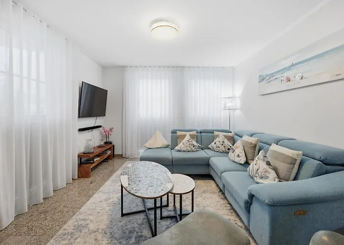 Apartment Gorki Park, 15 *