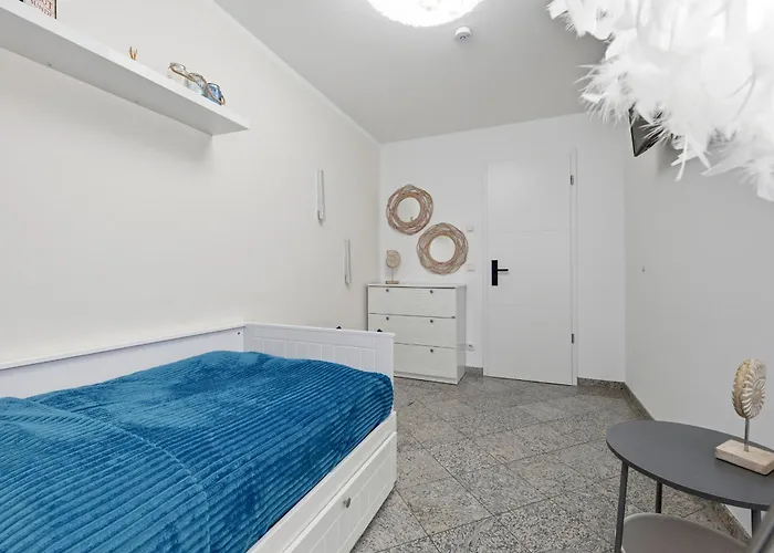 Gorki Park, 15 Apartment *